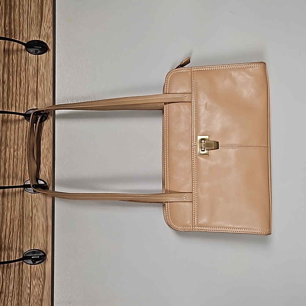 Liz Claiborn shoulder bag tan
